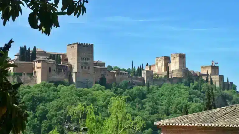 Things to do in Andalusia: View of the Alhambra in Granada