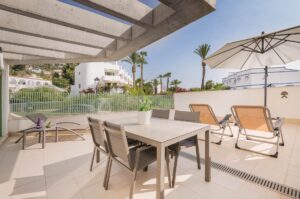 Beach Apartment El Sarmiento on Mojácar Playa - terrace dining area